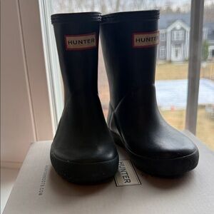 Hunter Kids navy  Waterproof Rain Boots with Logo Trim